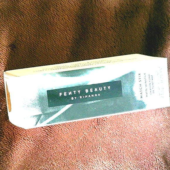 NEW! Fenty Beauty Match Stix Contour Skinstick in Suede Size 0.25 oz - Picture 6 of 11